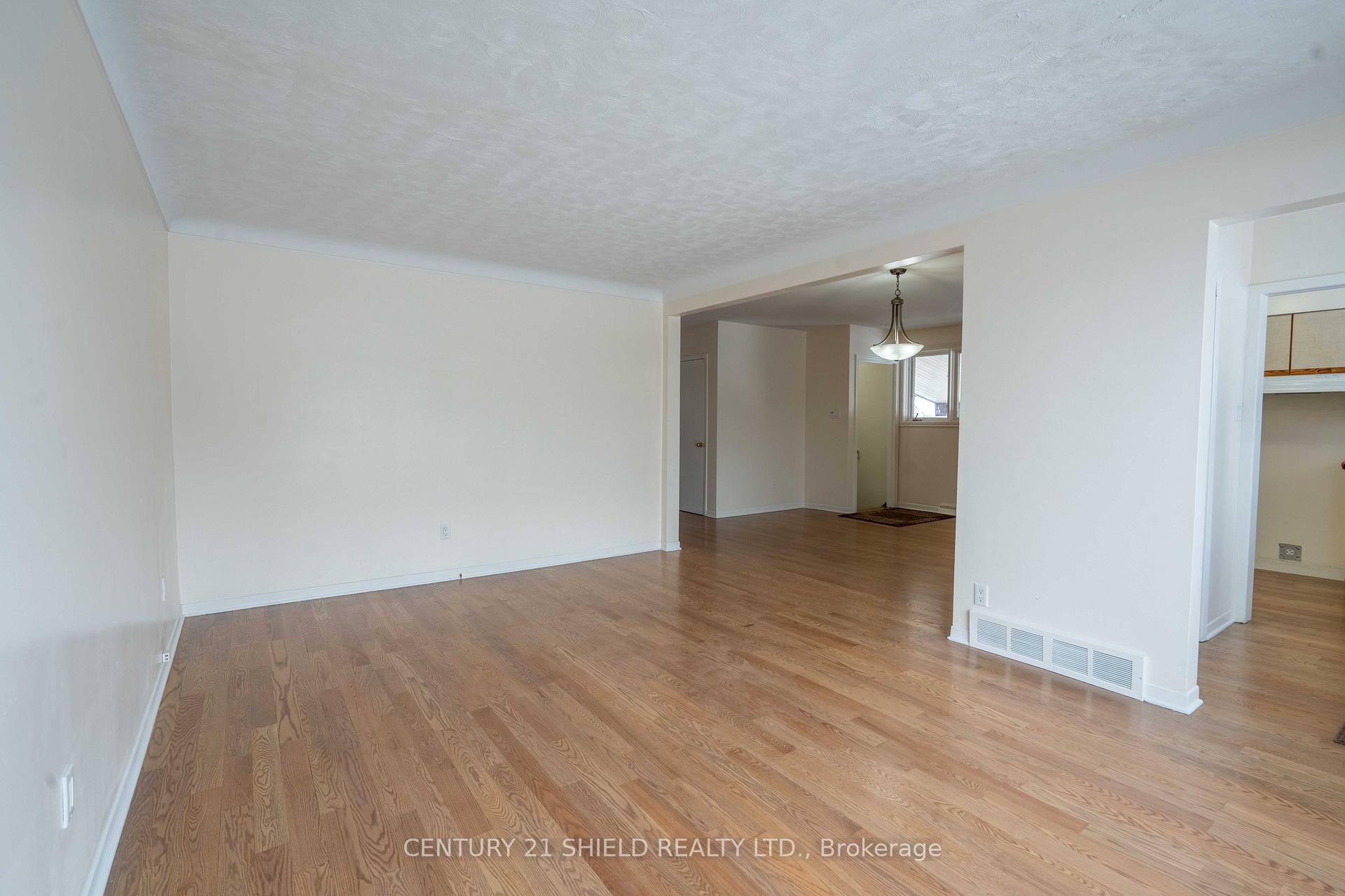 Photo 6 of 434 Anderson Drive, Cornwall — HOMEH