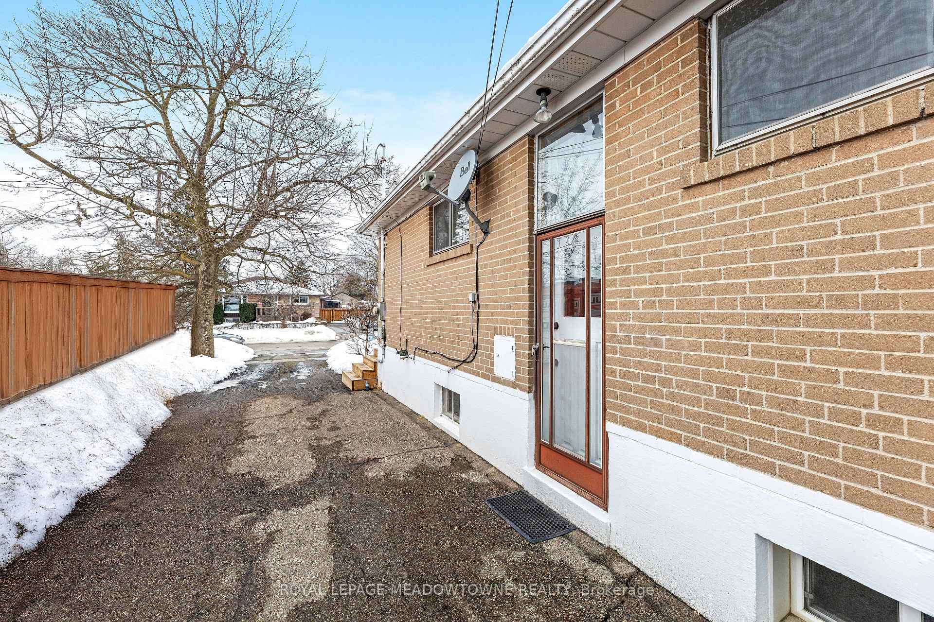 Photo 4 of 175 Raylawn Crescent, Halton Hills, Georgetown — HOMEH