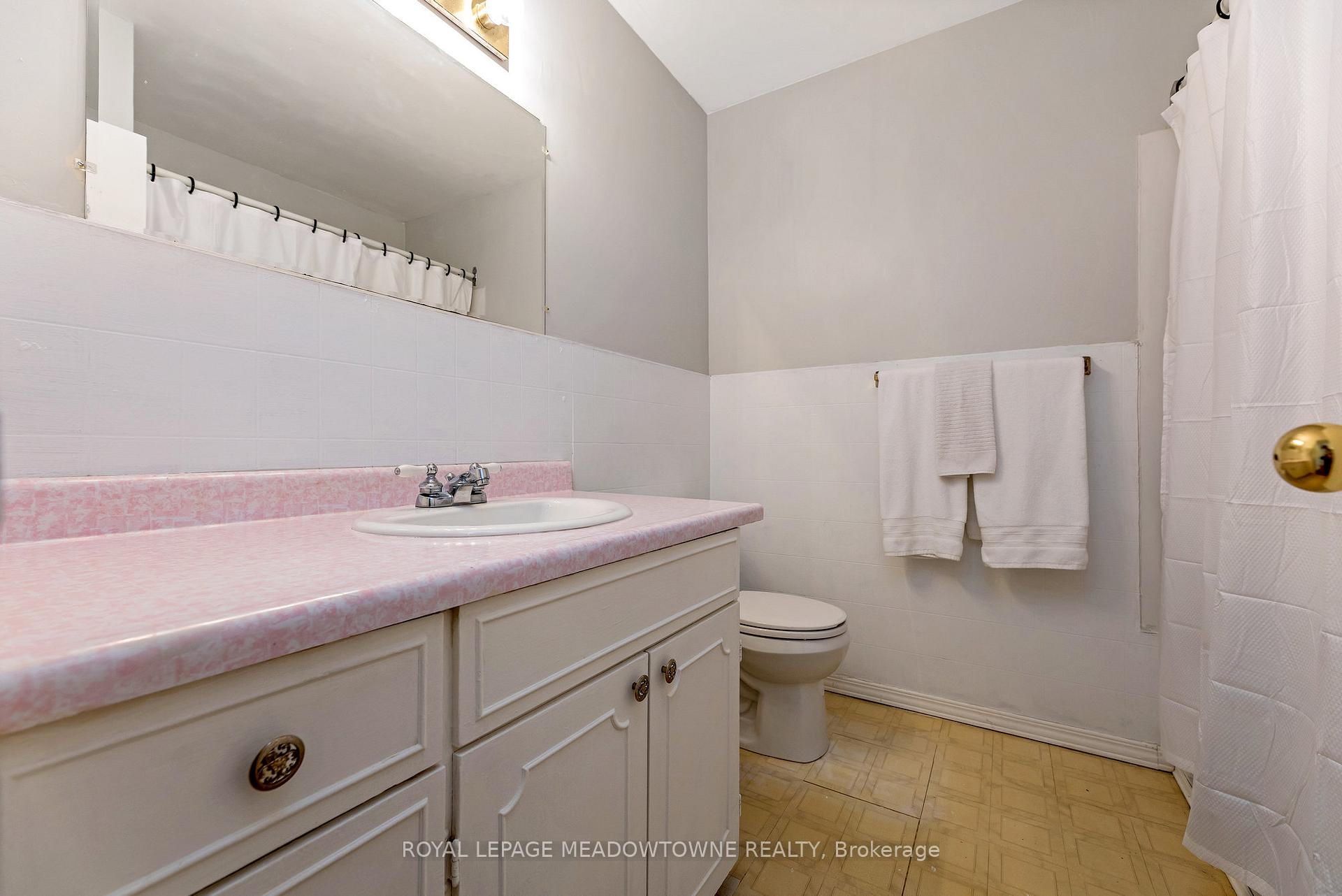Photo 11 of 175 Raylawn Crescent, Halton Hills, Georgetown — HOMEH