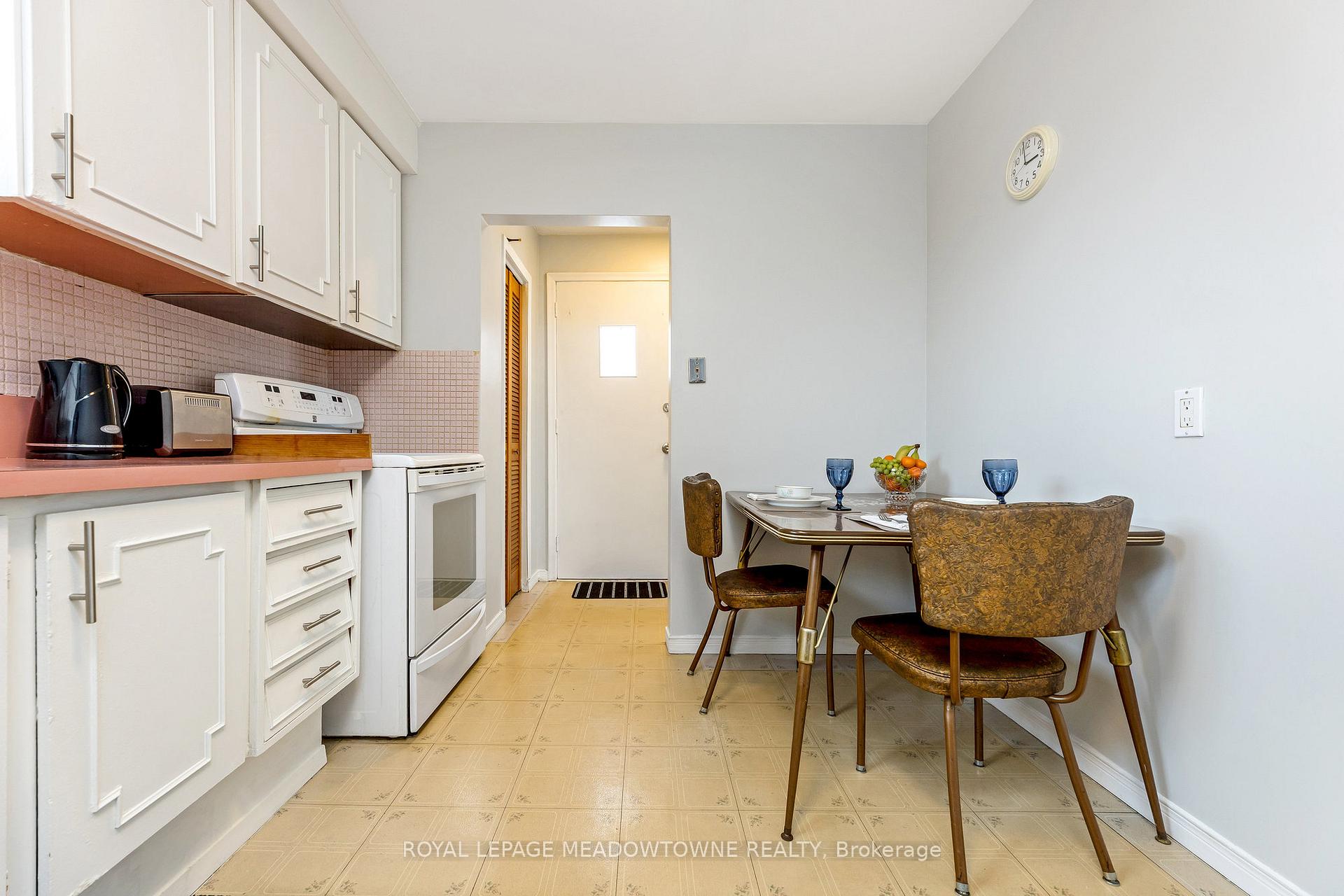 Photo 13 of 175 Raylawn Crescent, Halton Hills, Georgetown — HOMEH