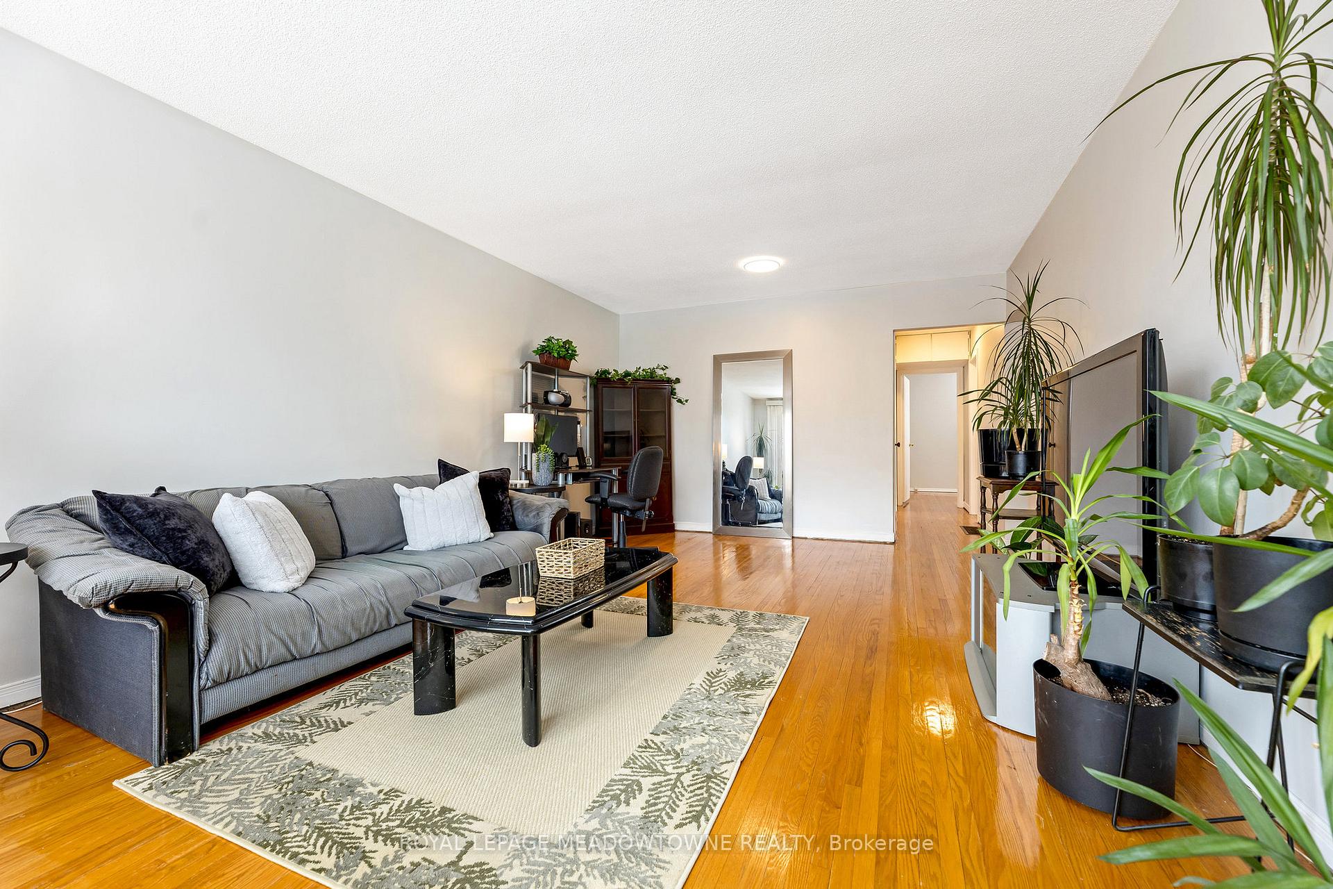Photo 15 of 175 Raylawn Crescent, Halton Hills, Georgetown — HOMEH