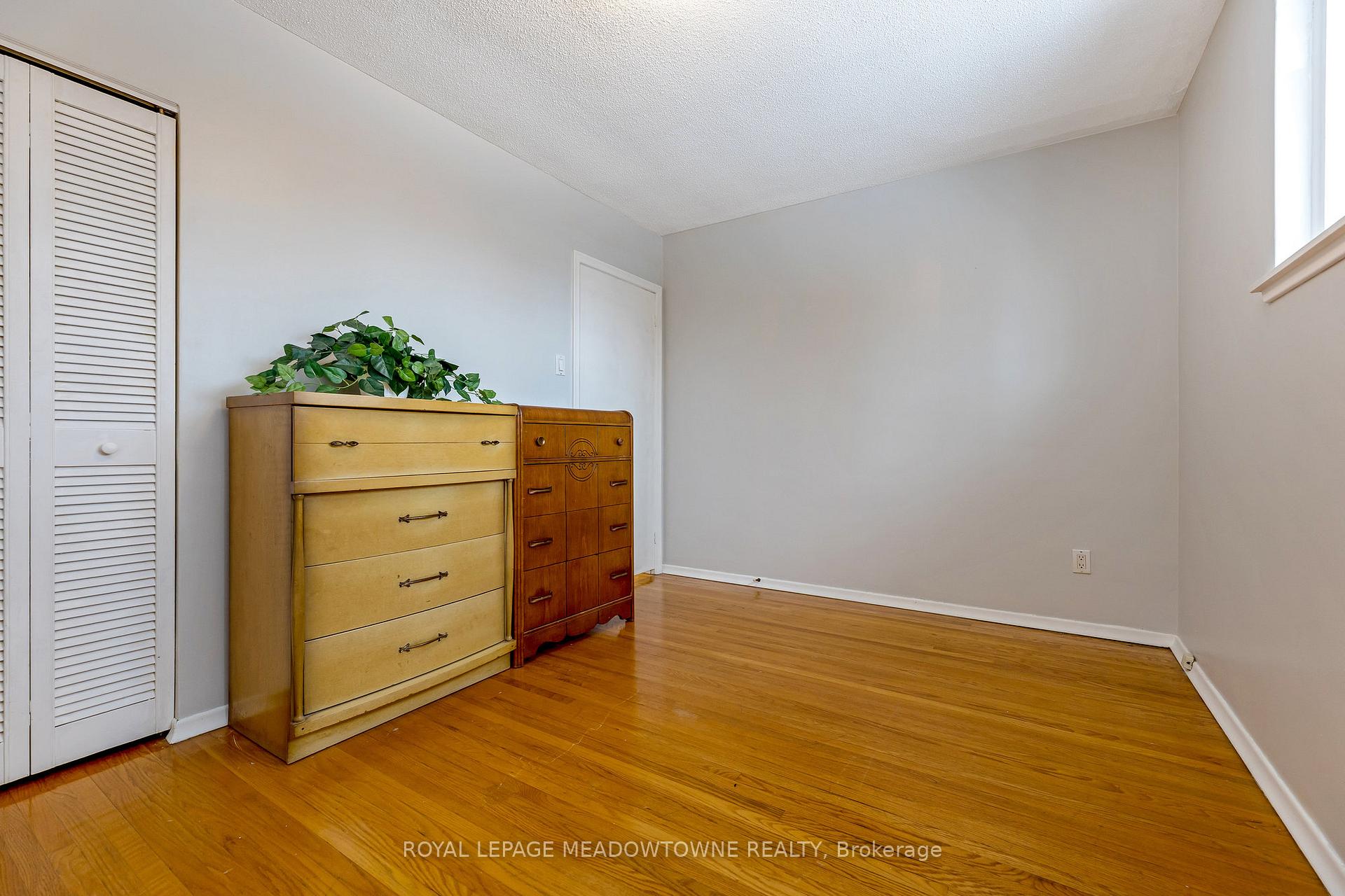 Photo 17 of 175 Raylawn Crescent, Halton Hills, Georgetown — HOMEH