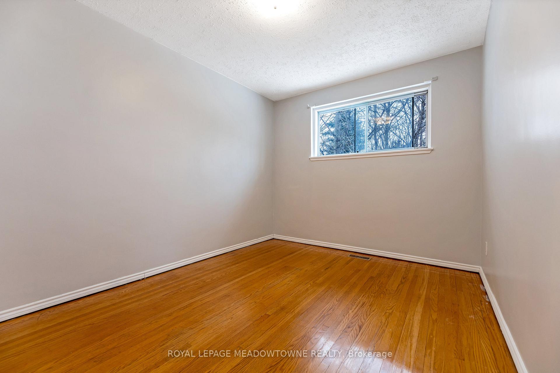 Photo 18 of 175 Raylawn Crescent, Halton Hills, Georgetown — HOMEH