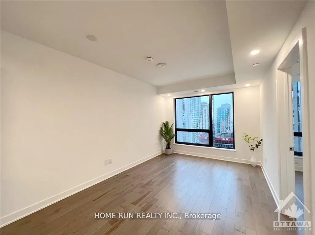 Photo 9 of Unit 1710, 340 Queen Street, Ottawa, Ottawa Centre — HOMEH