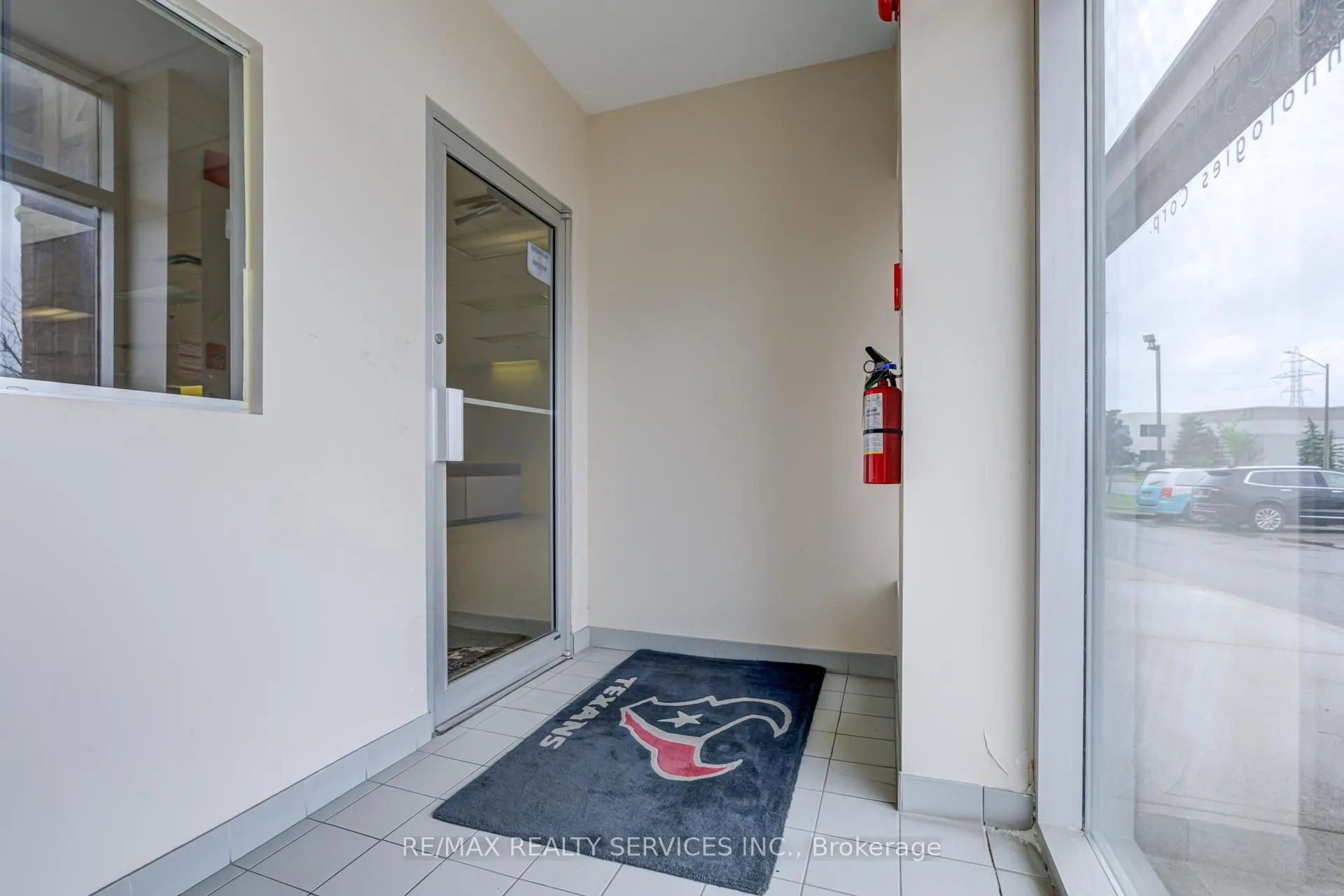 Photo 5 of Unit 18, 18 Franklin Crt, Brampton, Bramalea West Industrial — HOMEH