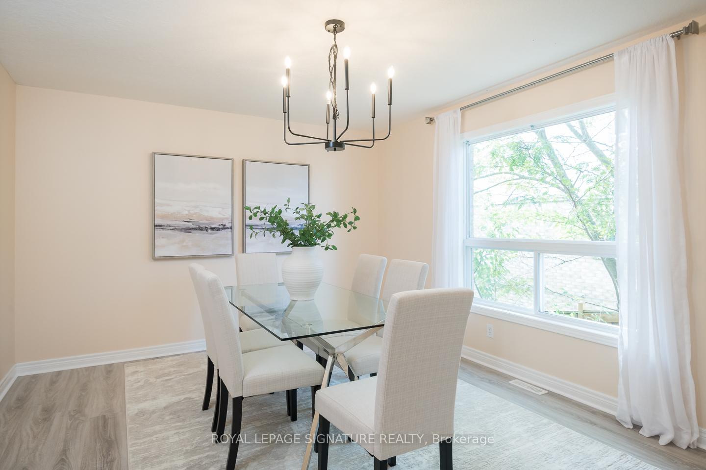 Photo 3 of 20 Rachlin Drive, Halton Hills, Acton — HOMEH
