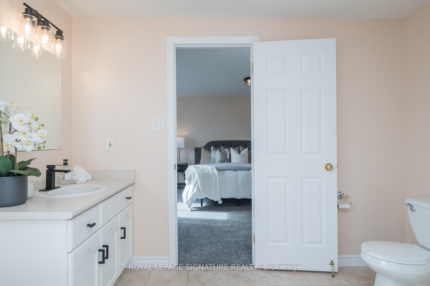 Photo 11 of 20 Rachlin Drive, Halton Hills, Acton — HOMEH