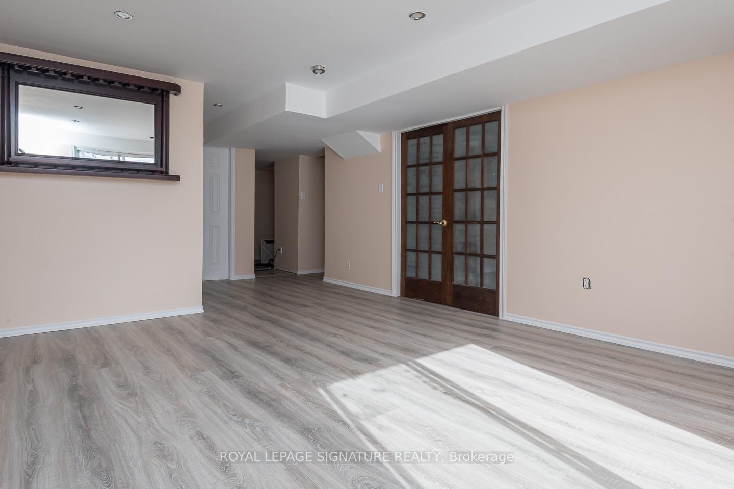 Photo 13 of 20 Rachlin Drive, Halton Hills, Acton — HOMEH