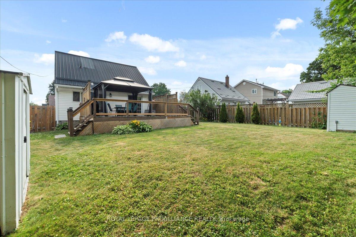 Photo 30 of 9 Sixth Street, Belleville, Belleville Ward — HOMEH