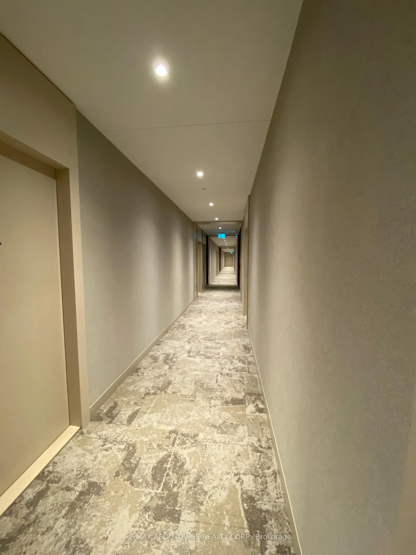 Photo 4 of Unit 806, 2020 Bathurst Street, Toronto, Humewood-Cedarvale — HOMEH