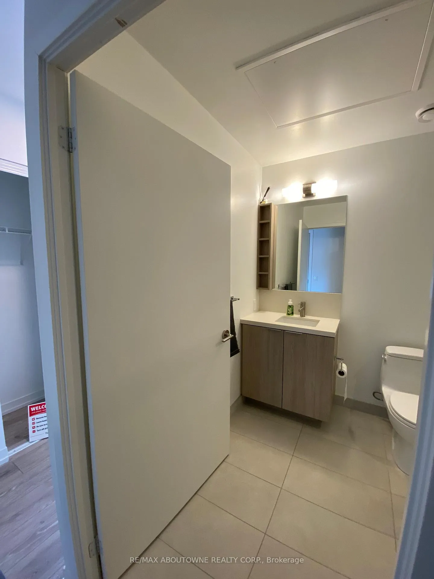 Photo 8 of Unit 806, 2020 Bathurst Street, Toronto, Humewood-Cedarvale — HOMEH