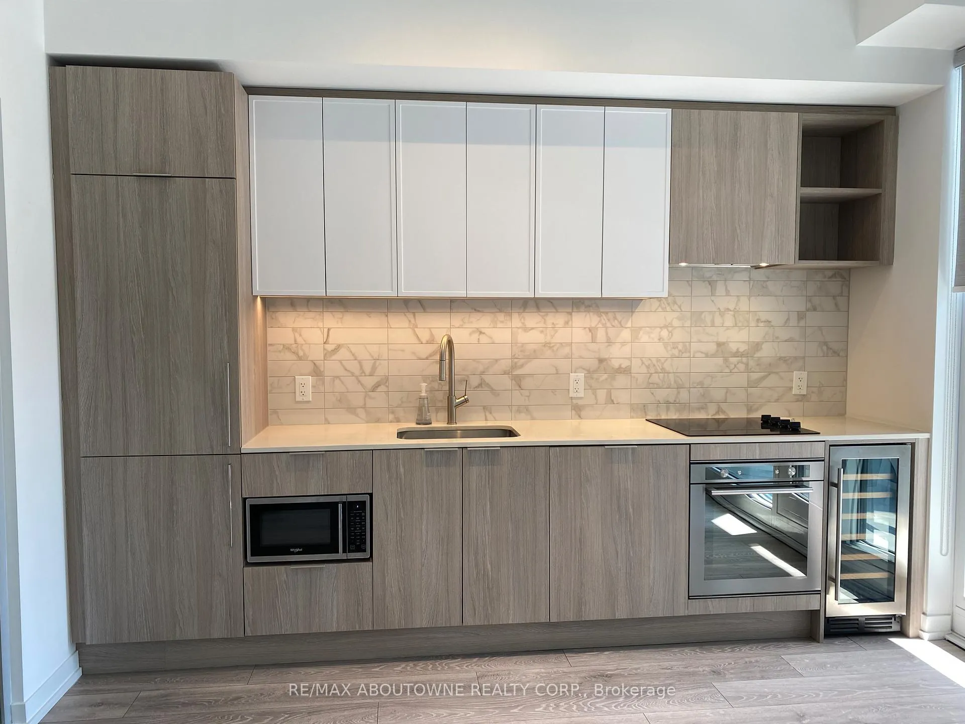 Photo 15 of Unit 806, 2020 Bathurst Street, Toronto, Humewood-Cedarvale — HOMEH