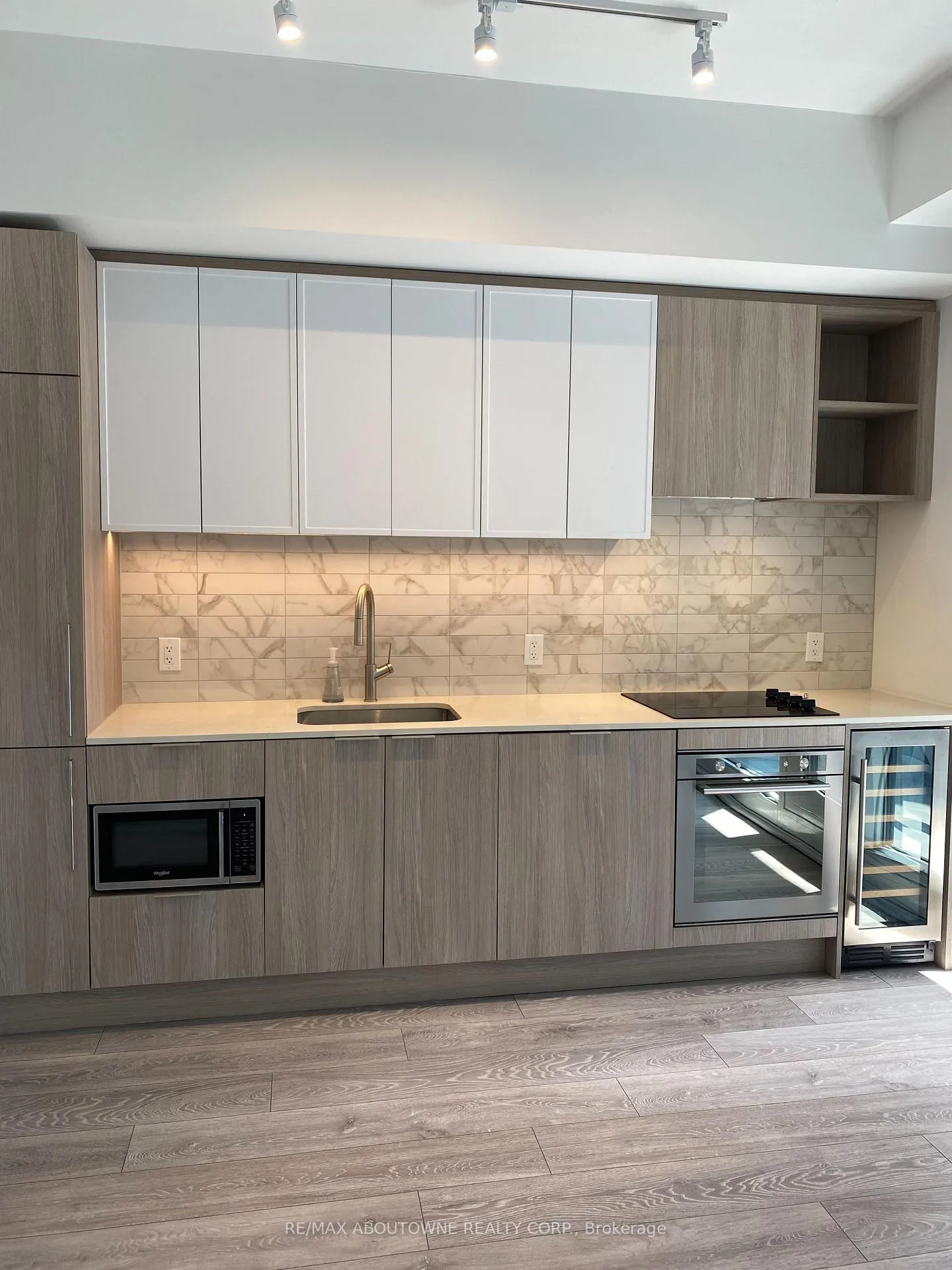 Photo 16 of Unit 806, 2020 Bathurst Street, Toronto, Humewood-Cedarvale — HOMEH