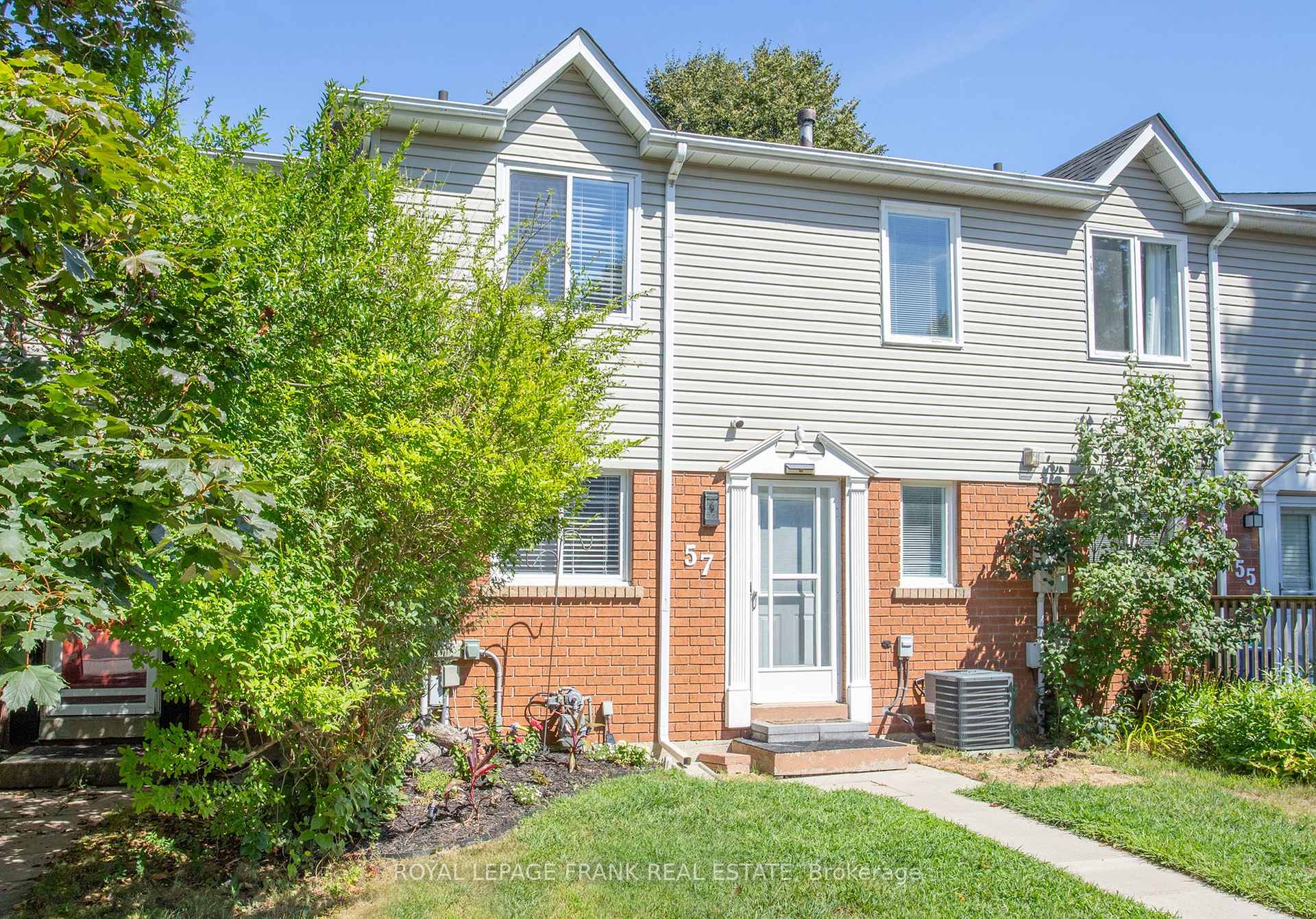 Photo 2 of 57 Elford Drive, Clarington, Bowmanville — HOMEH