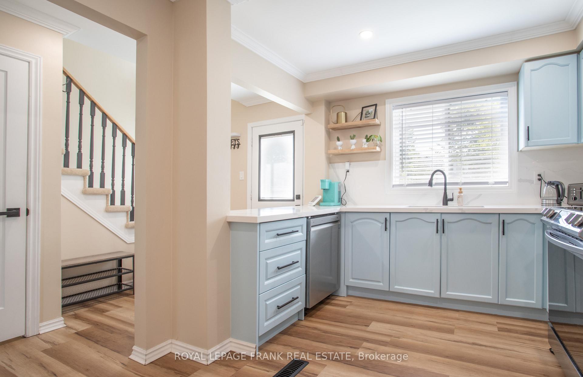 Photo 7 of 57 Elford Drive, Clarington, Bowmanville — HOMEH