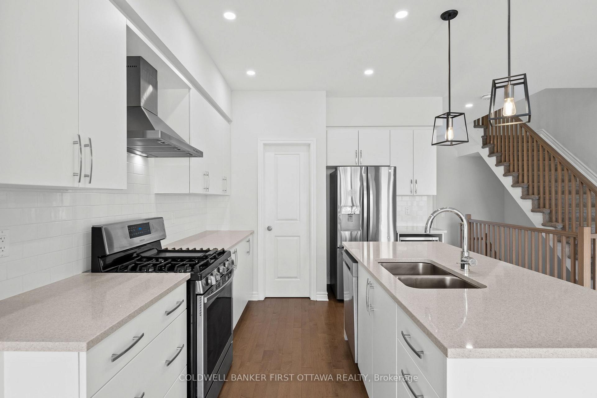 Photo 12 of 47 Salamander Way, Ottawa, Blossom Park/Kemp Park/Findlay Creek — HOMEH