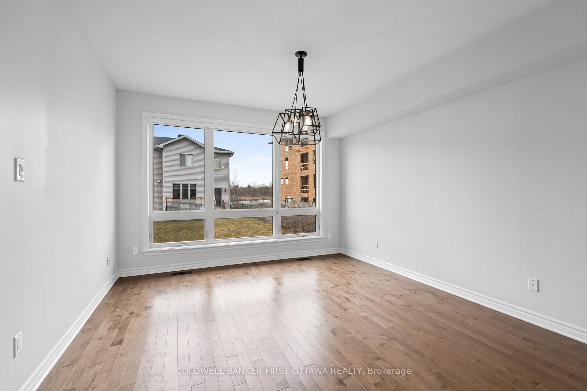 Photo 15 of 47 Salamander Way, Ottawa, Blossom Park/Kemp Park/Findlay Creek — HOMEH