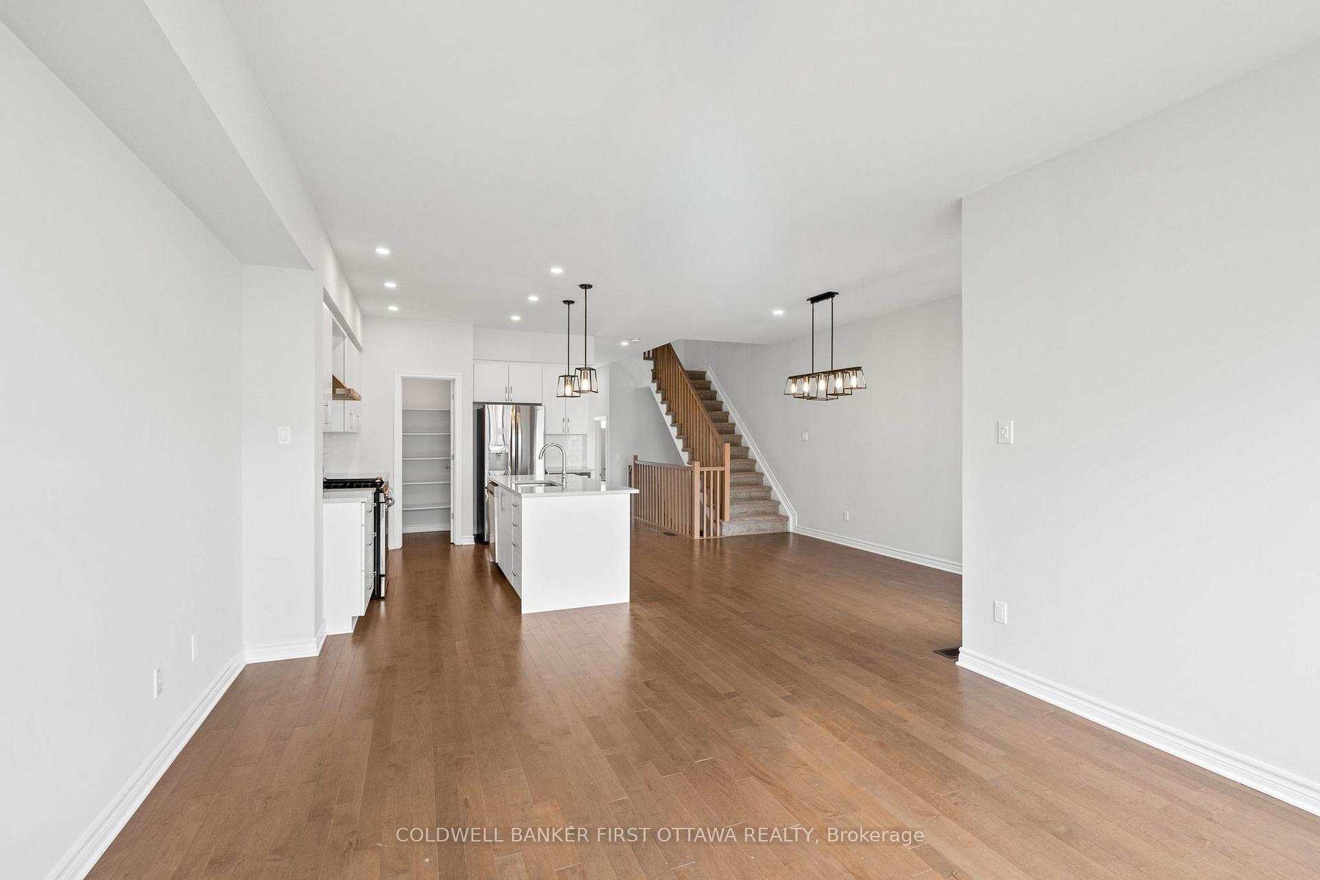 Photo 16 of 47 Salamander Way, Ottawa, Blossom Park/Kemp Park/Findlay Creek — HOMEH