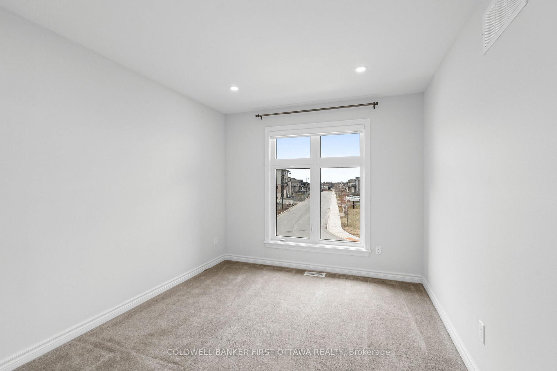 Photo 32 of 47 Salamander Way, Ottawa, Blossom Park/Kemp Park/Findlay Creek — HOMEH