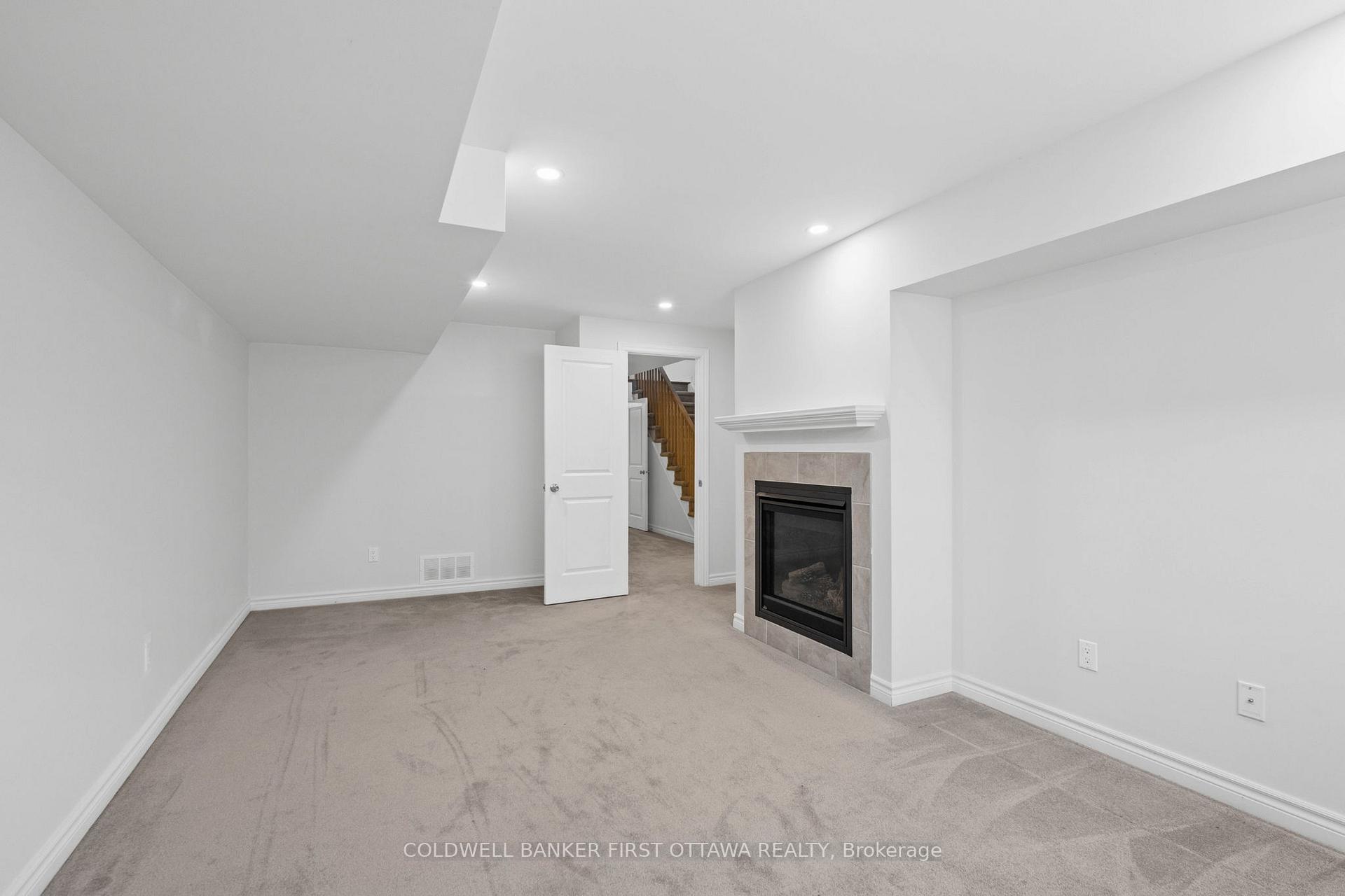 Photo 42 of 47 Salamander Way, Ottawa, Blossom Park/Kemp Park/Findlay Creek — HOMEH
