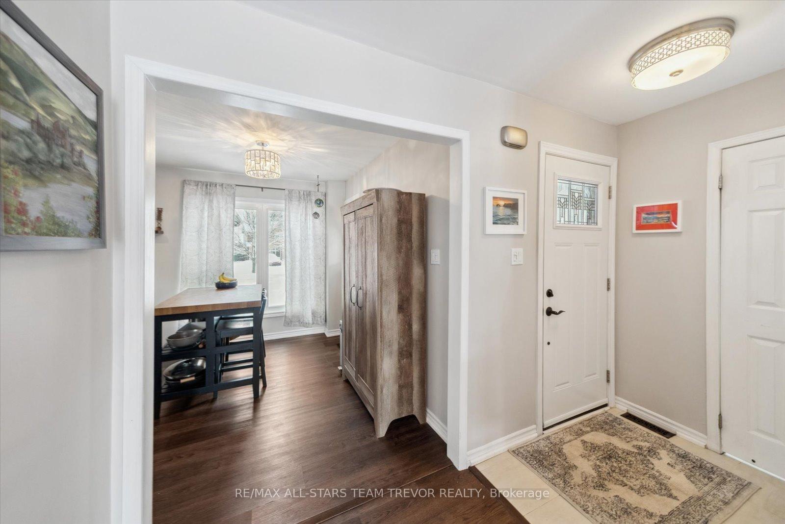 Photo 6 of 172 Carrick Avenue, Georgina, Keswick North — HOMEH