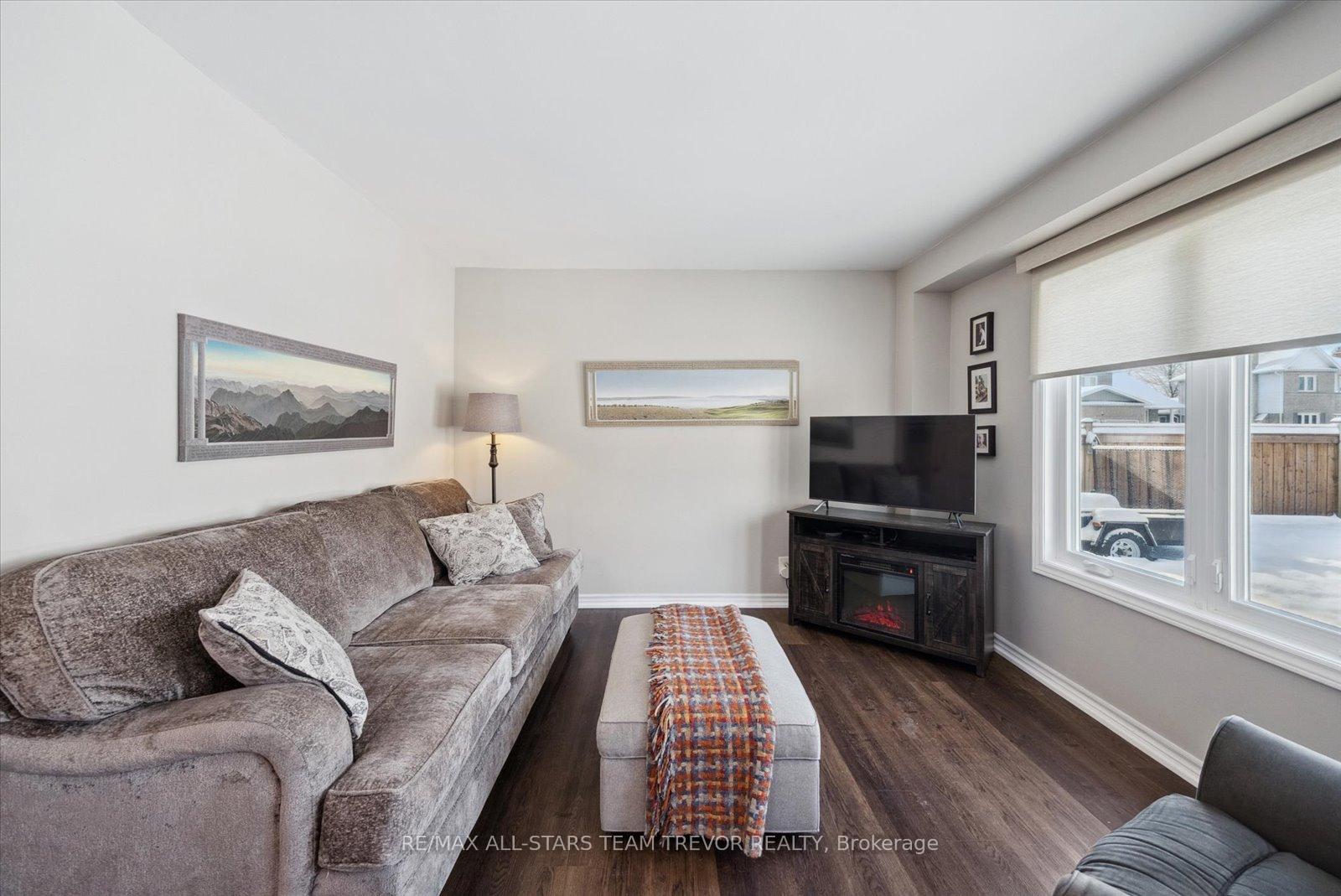 Photo 9 of 172 Carrick Avenue, Georgina, Keswick North — HOMEH