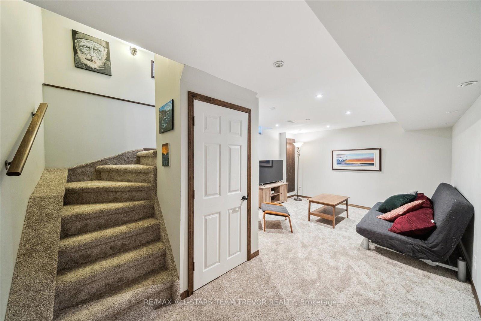 Photo 25 of 172 Carrick Avenue, Georgina, Keswick North — HOMEH