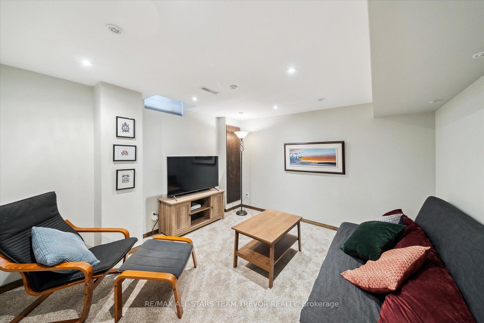Photo 26 of 172 Carrick Avenue, Georgina, Keswick North — HOMEH