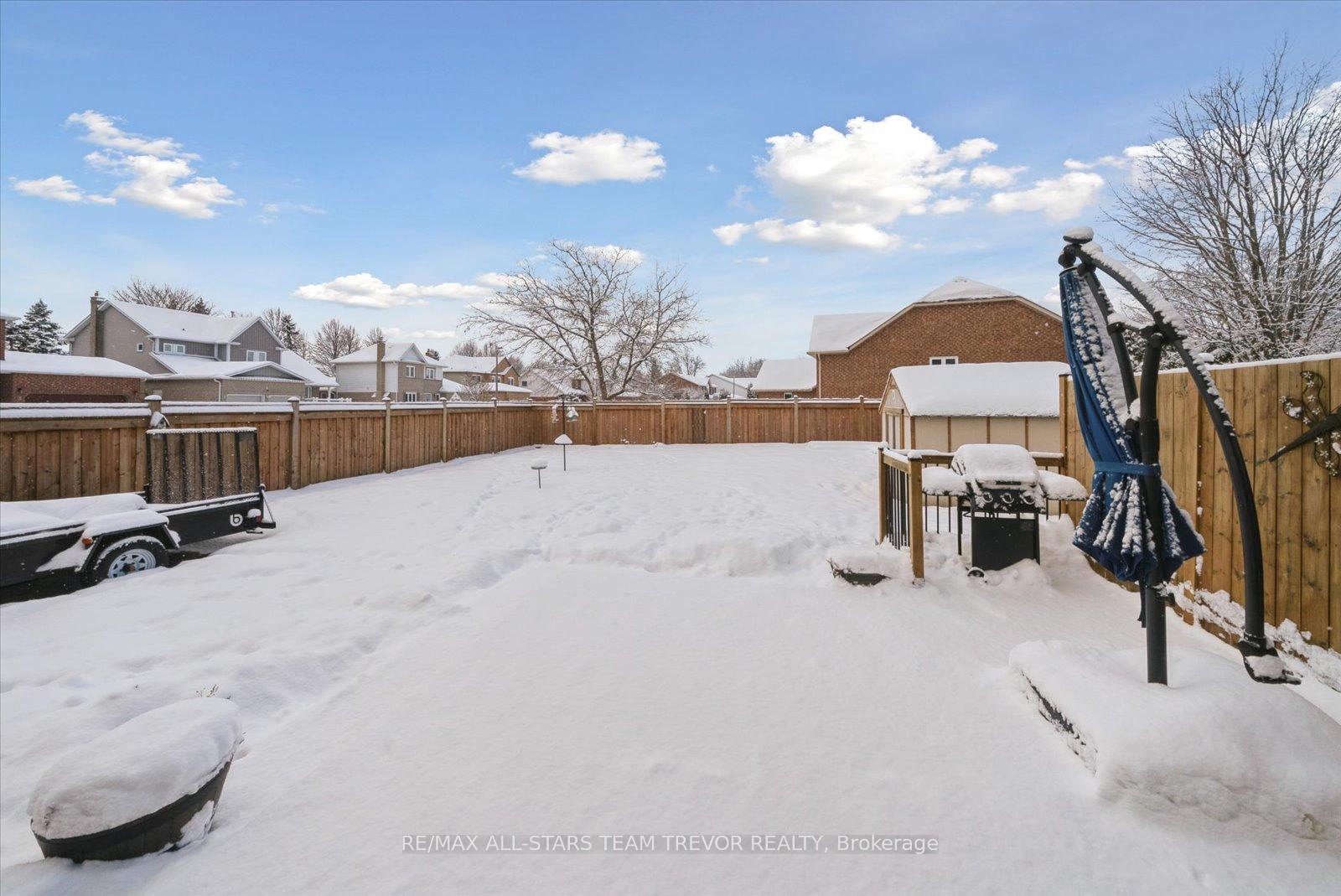 Photo 33 of 172 Carrick Avenue, Georgina, Keswick North — HOMEH