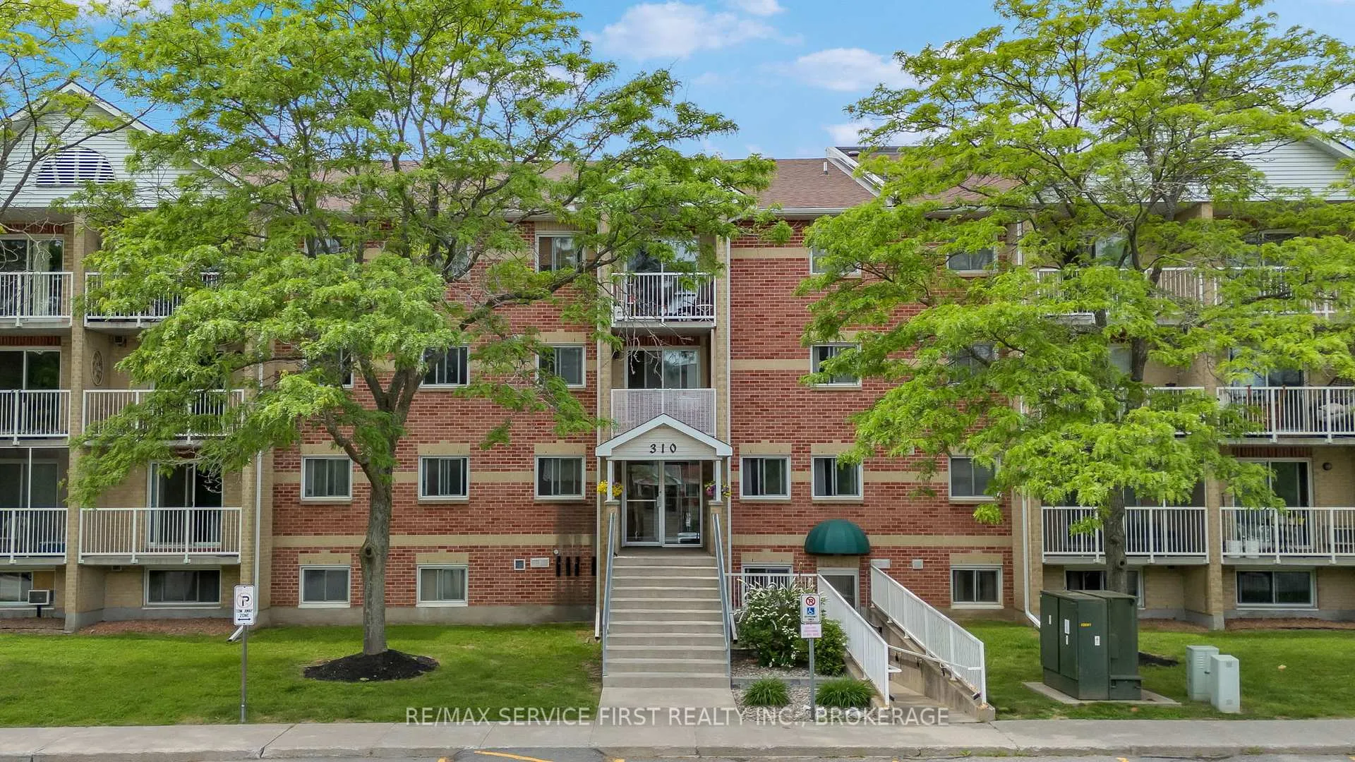 Front of Unit 101, 310 Kingsdale Avenue