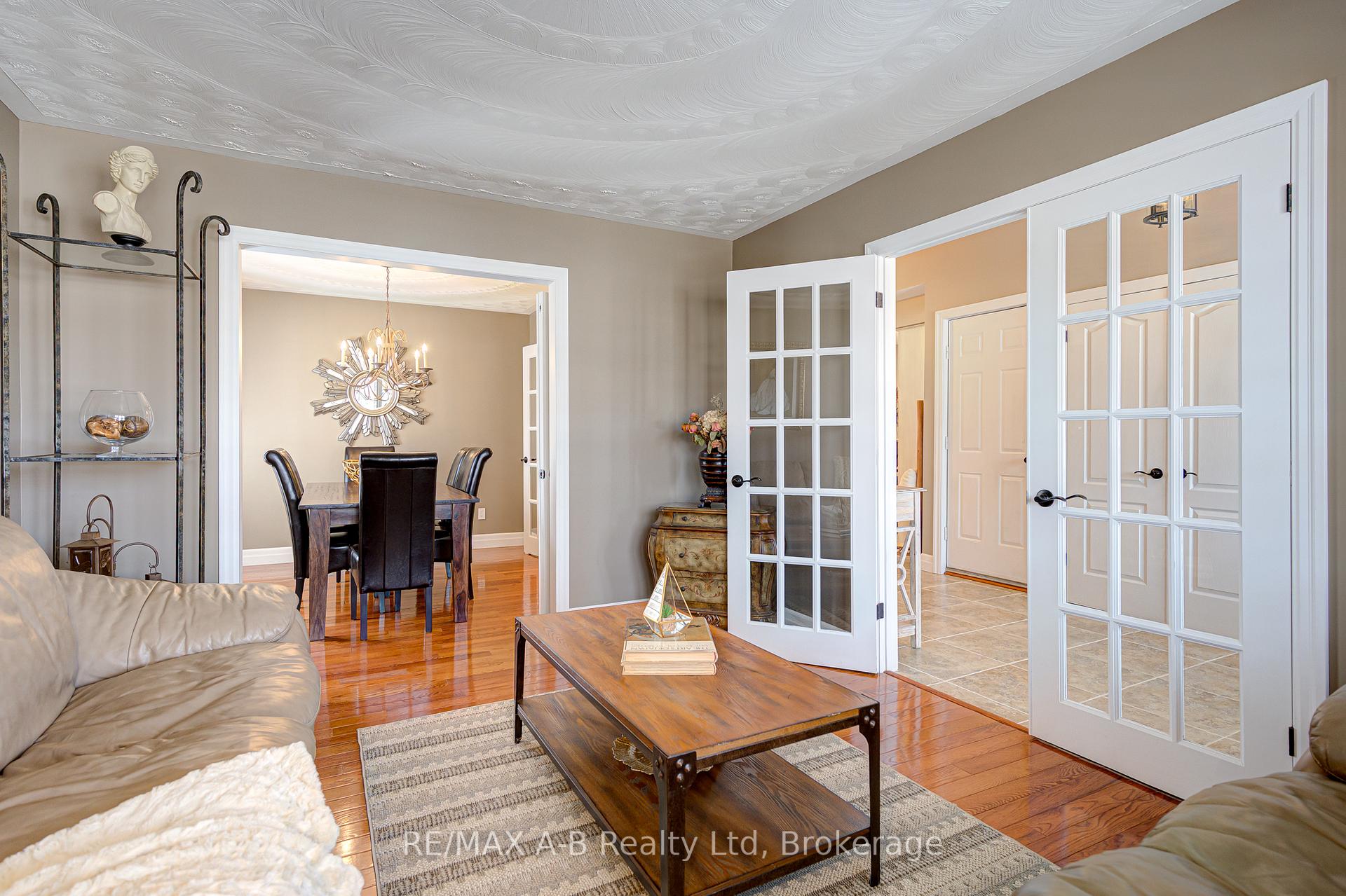Photo 15 of 655 Champlain Boulevard, Cambridge — HOMEH