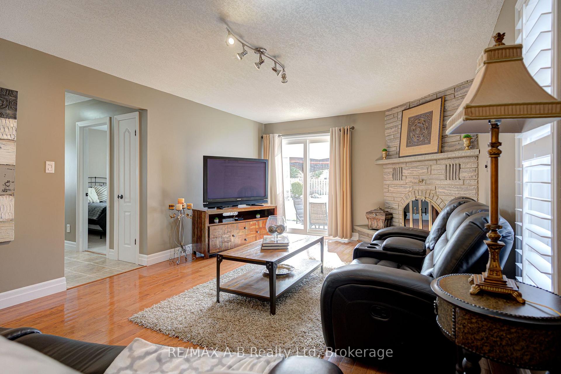 Photo 24 of 655 Champlain Boulevard, Cambridge — HOMEH
