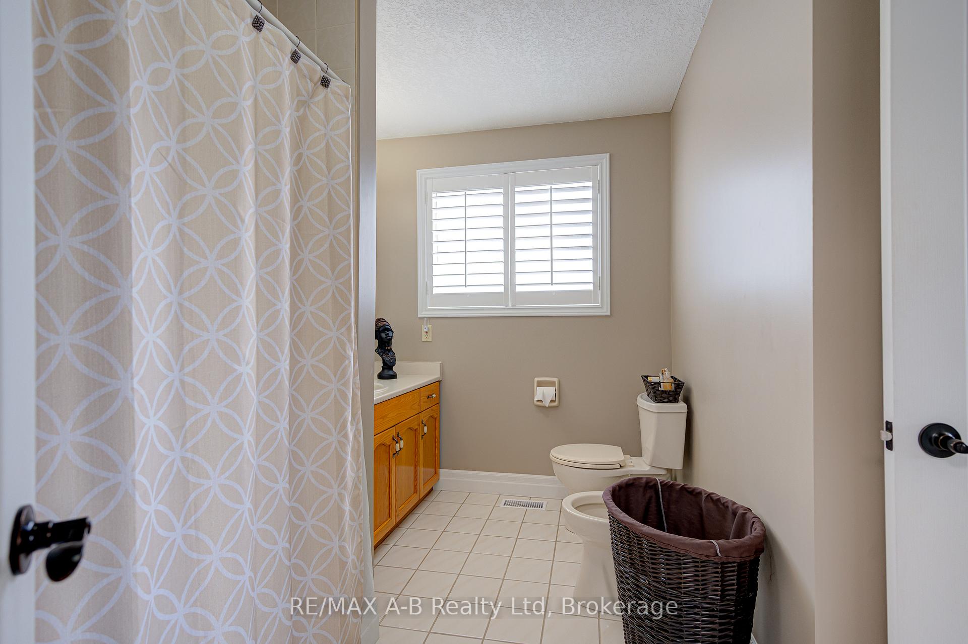 Photo 32 of 655 Champlain Boulevard, Cambridge — HOMEH