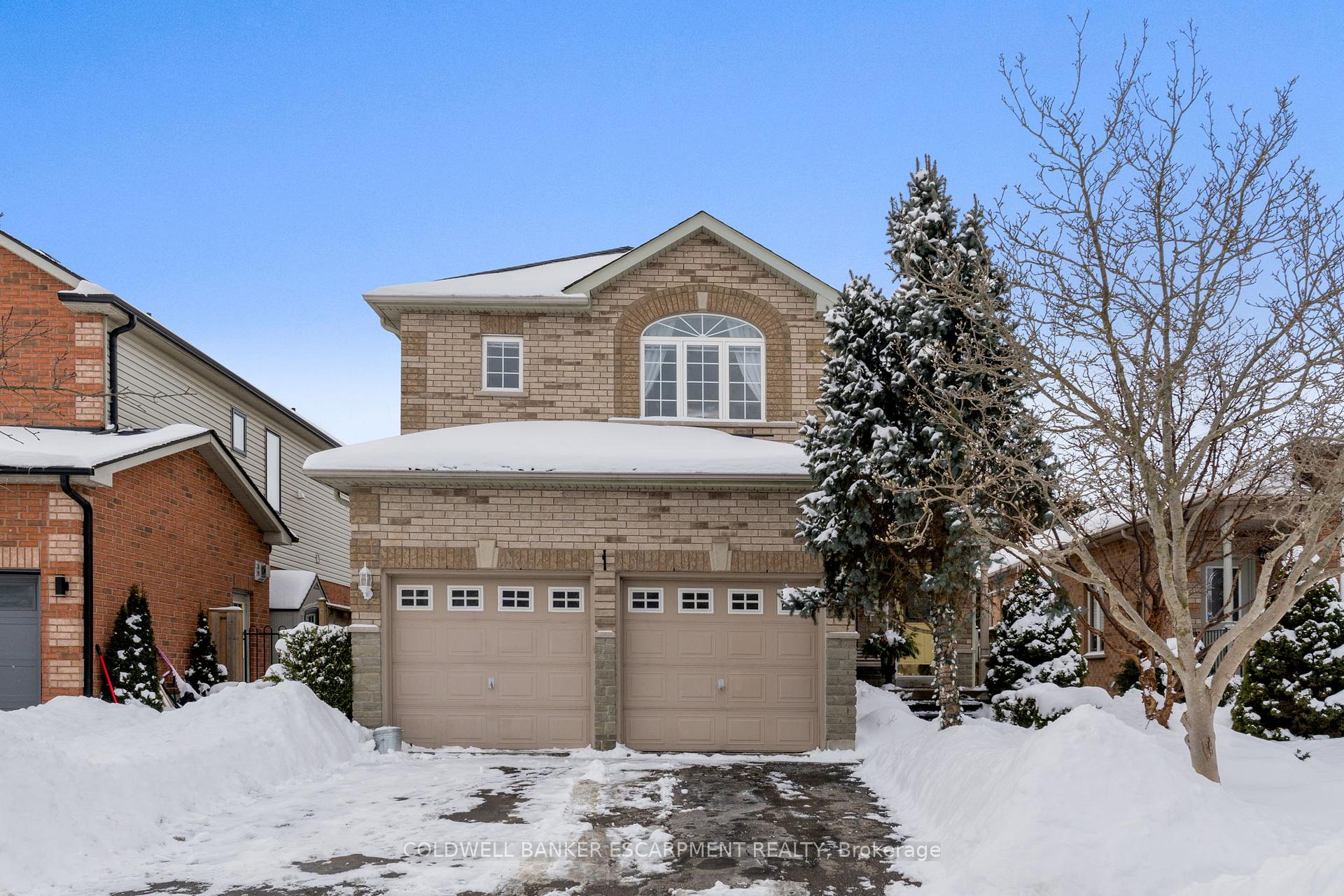 Photo 1 of 17 Spruce Boulevard, Halton Hills, Acton — HOMEH