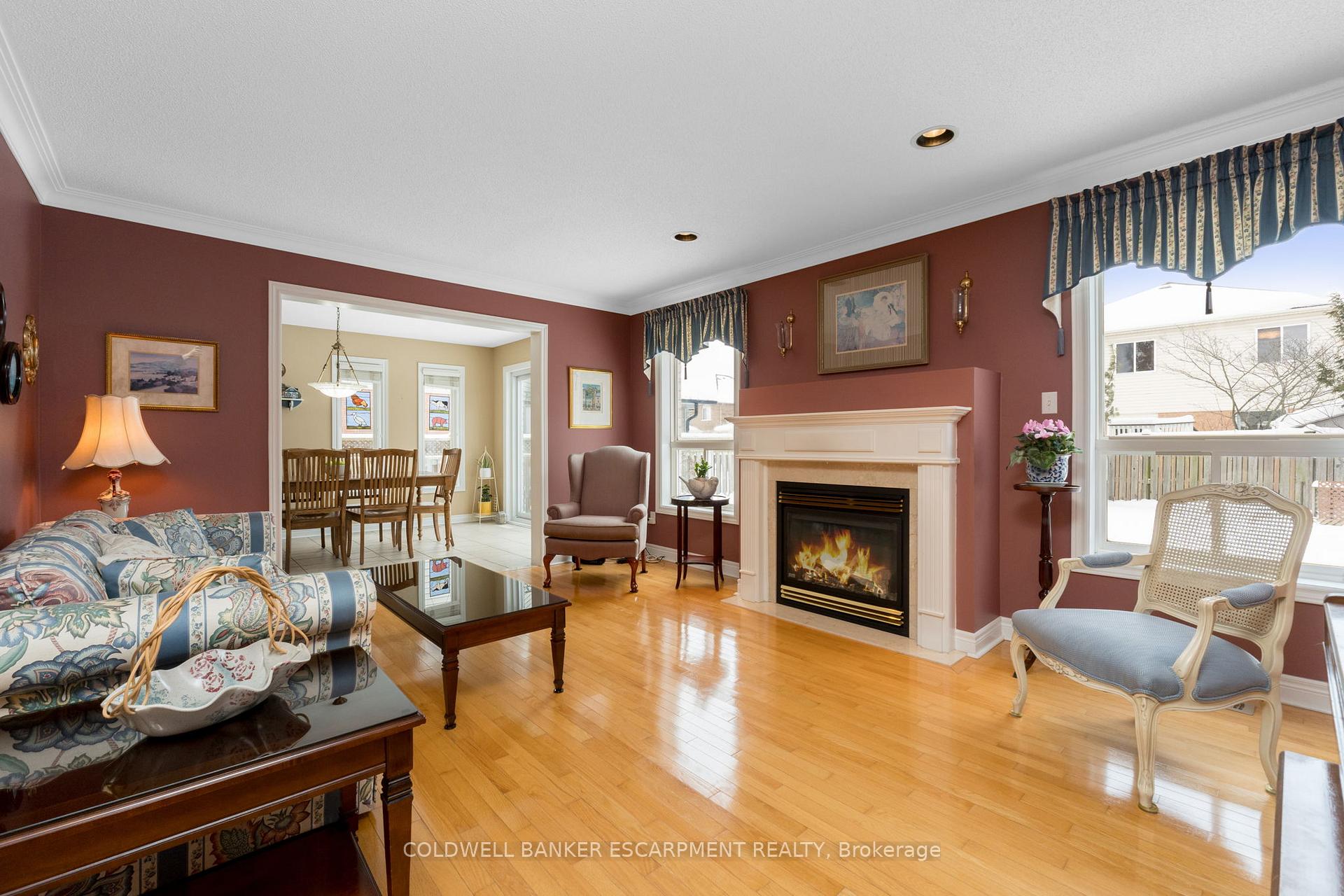 Photo 6 of 17 Spruce Boulevard, Halton Hills, Acton — HOMEH