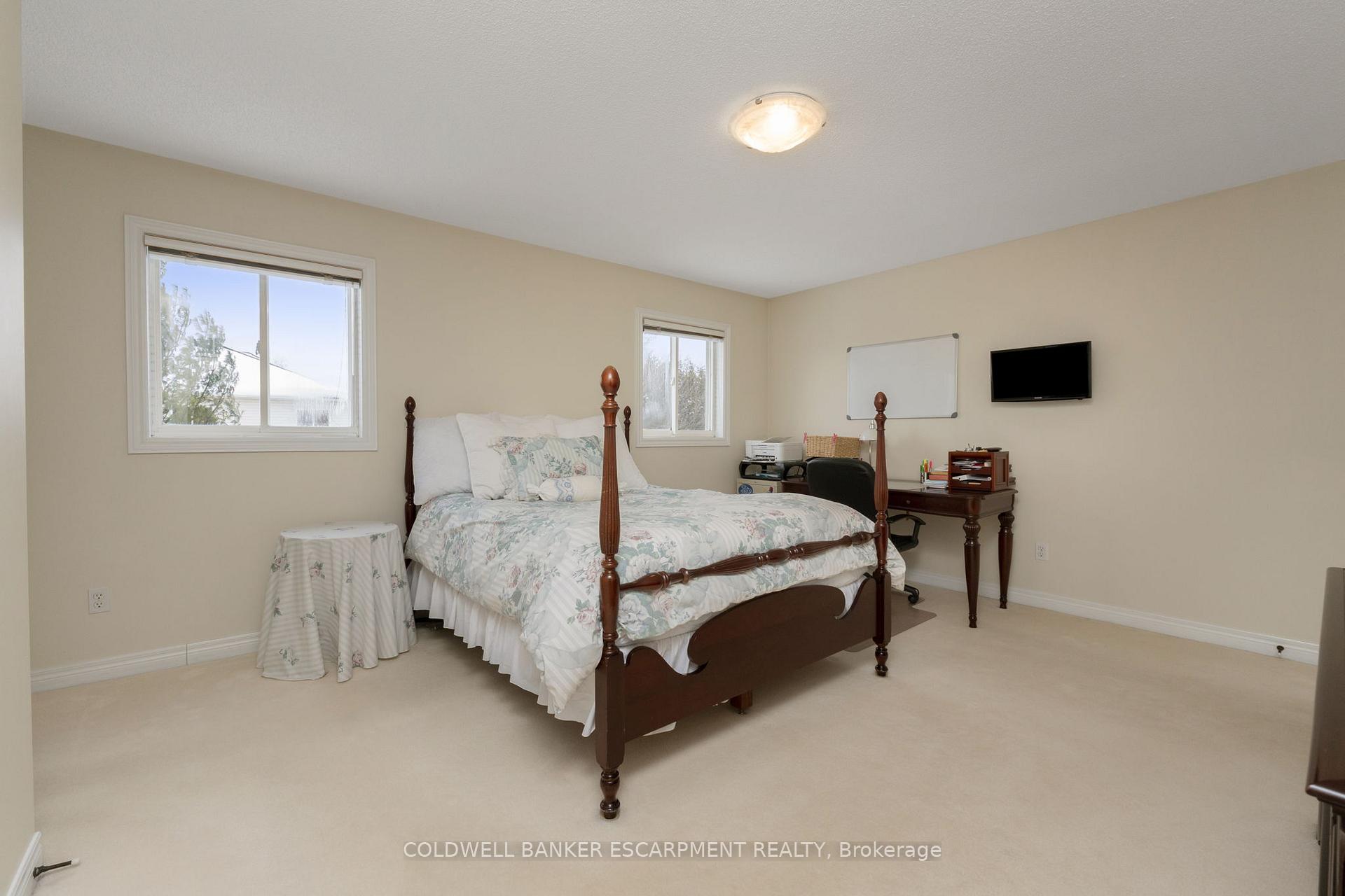 Photo 21 of 17 Spruce Boulevard, Halton Hills, Acton — HOMEH