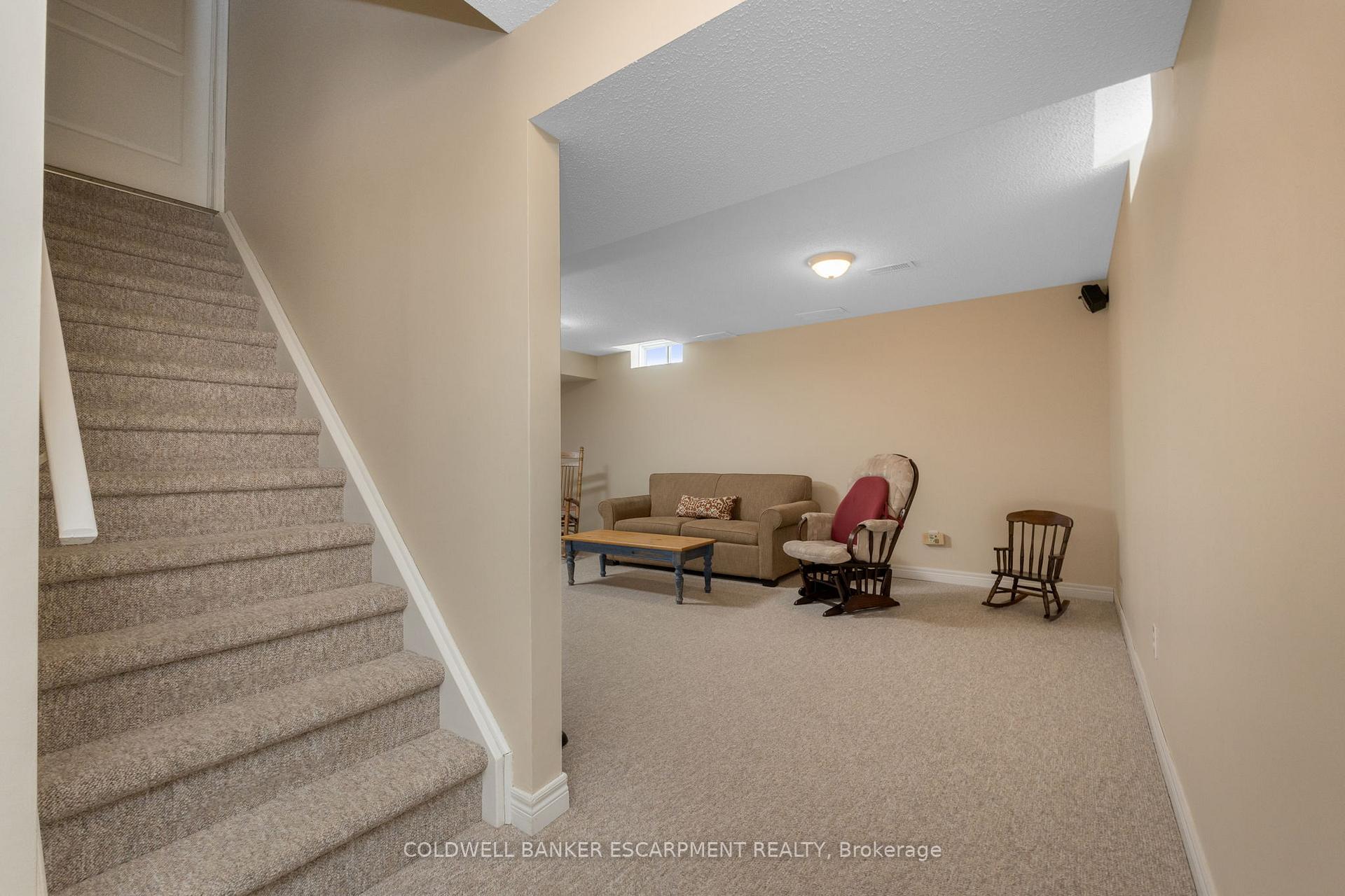 Photo 25 of 17 Spruce Boulevard, Halton Hills, Acton — HOMEH