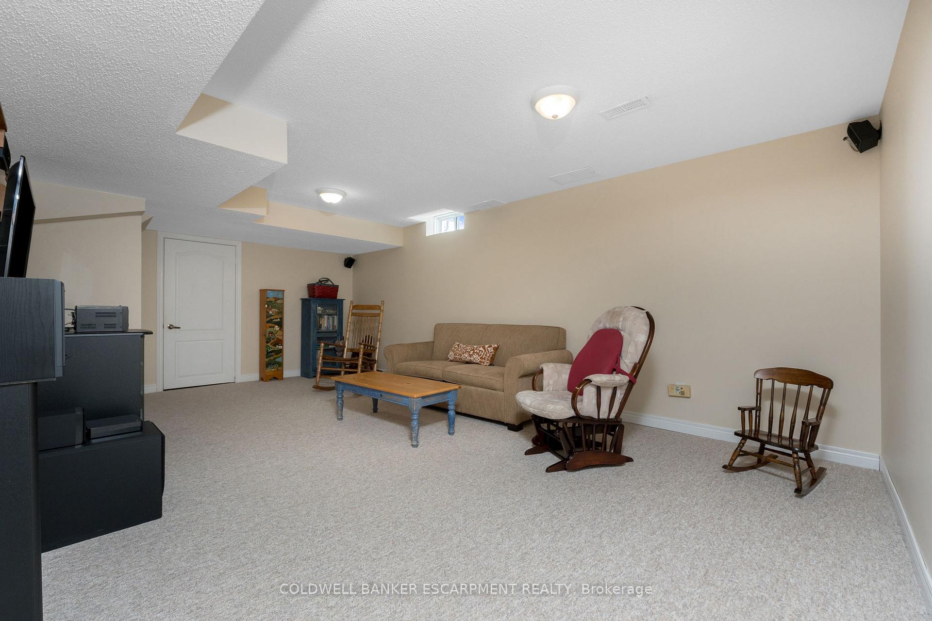 Photo 26 of 17 Spruce Boulevard, Halton Hills, Acton — HOMEH