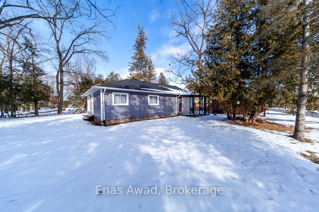 Photo 1 of 233 Cameron Crescent, Georgina, Keswick North — HOMEH