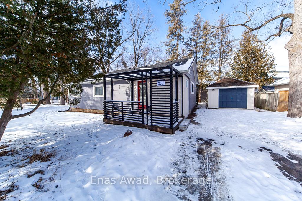 Photo 2 of 233 Cameron Crescent, Georgina, Keswick North — HOMEH