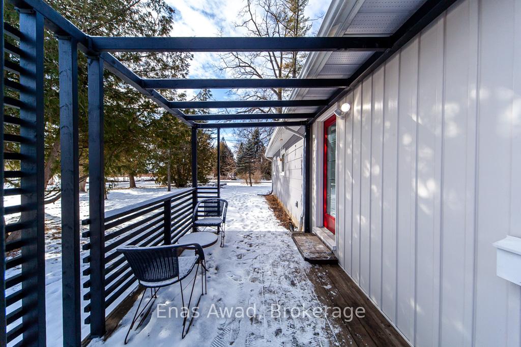 Photo 3 of 233 Cameron Crescent, Georgina, Keswick North — HOMEH
