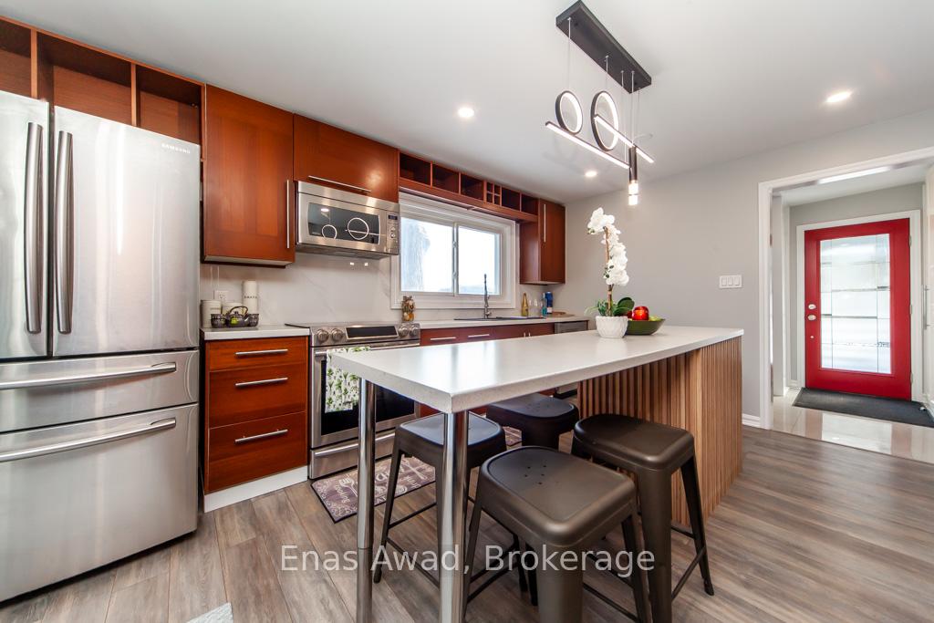 Photo 6 of 233 Cameron Crescent, Georgina, Keswick North — HOMEH