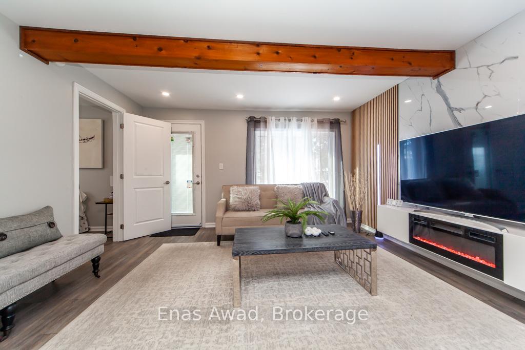 Photo 10 of 233 Cameron Crescent, Georgina, Keswick North — HOMEH