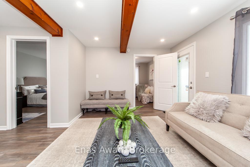 Photo 12 of 233 Cameron Crescent, Georgina, Keswick North — HOMEH