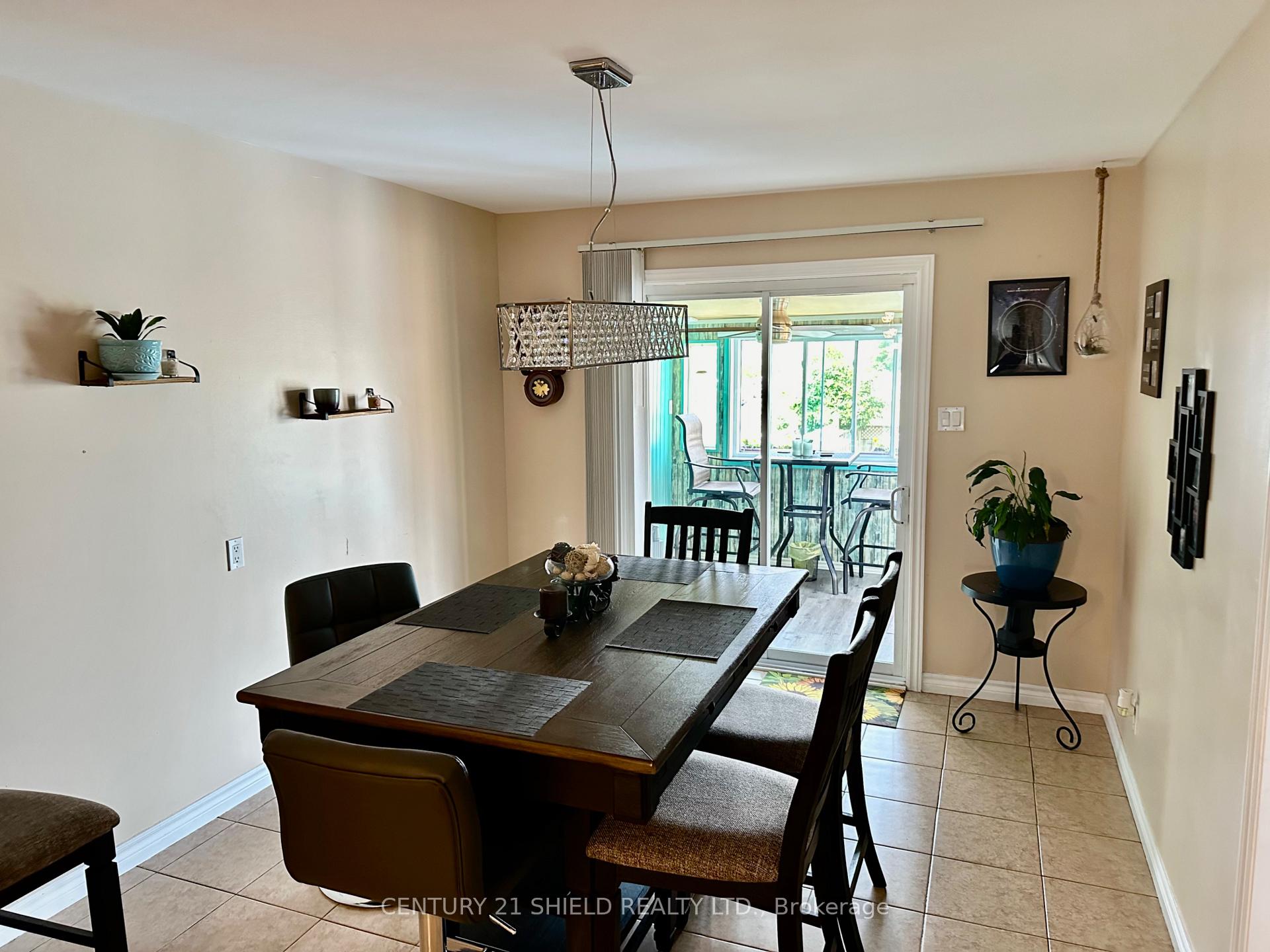 Photo 5 of 391 Emma Avenue, Cornwall — HOMEH