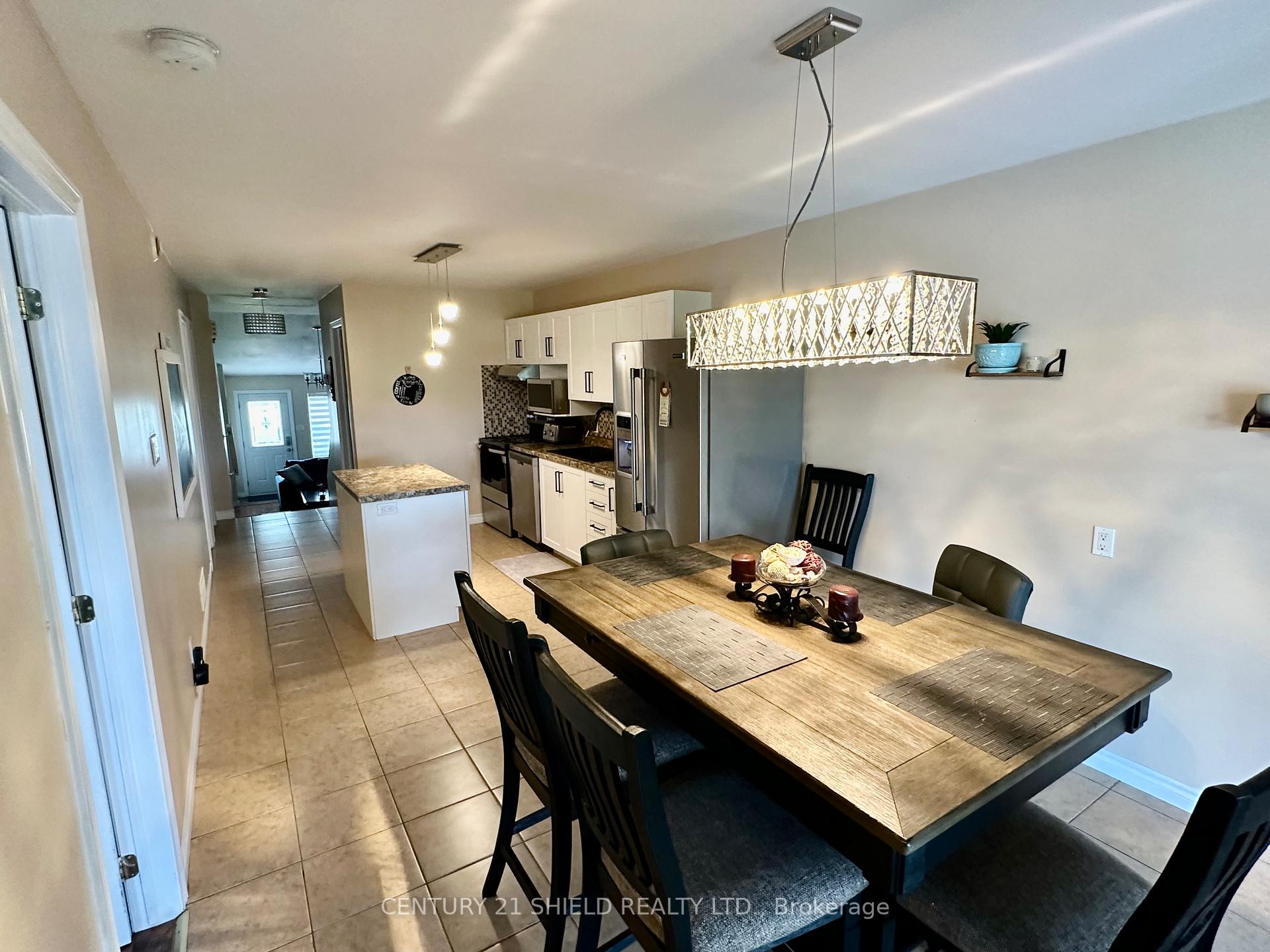 Photo 6 of 391 Emma Avenue, Cornwall — HOMEH