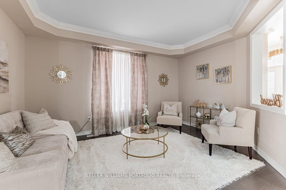 Photo 7 of 42 Willoughby Place, Clarington, Bowmanville — HOMEH