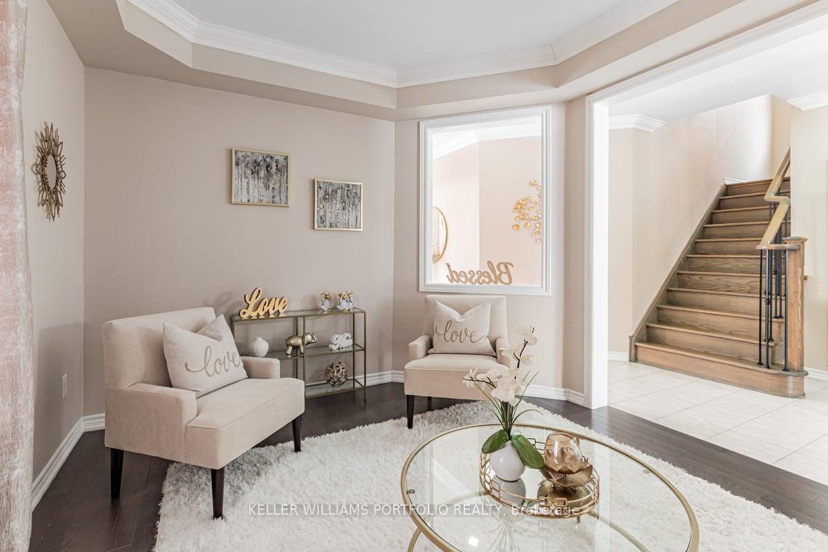 Photo 8 of 42 Willoughby Place, Clarington, Bowmanville — HOMEH