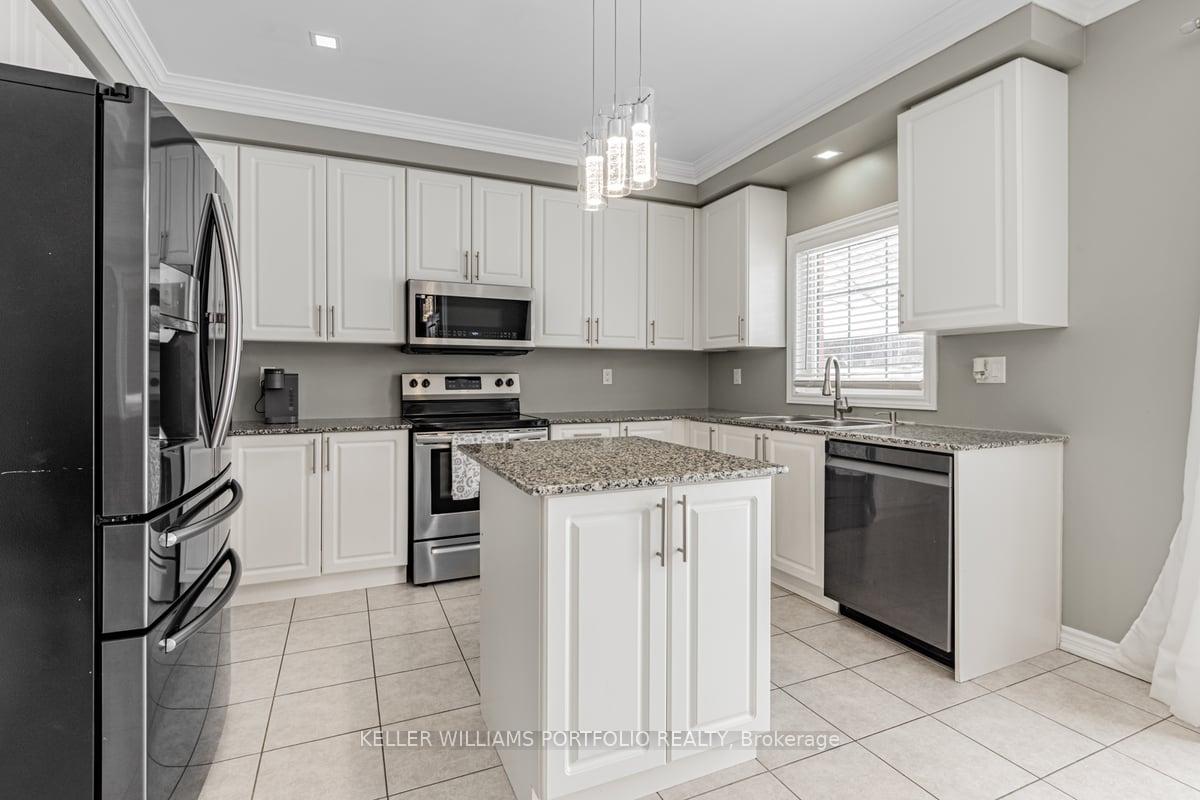 Photo 11 of 42 Willoughby Place, Clarington, Bowmanville — HOMEH
