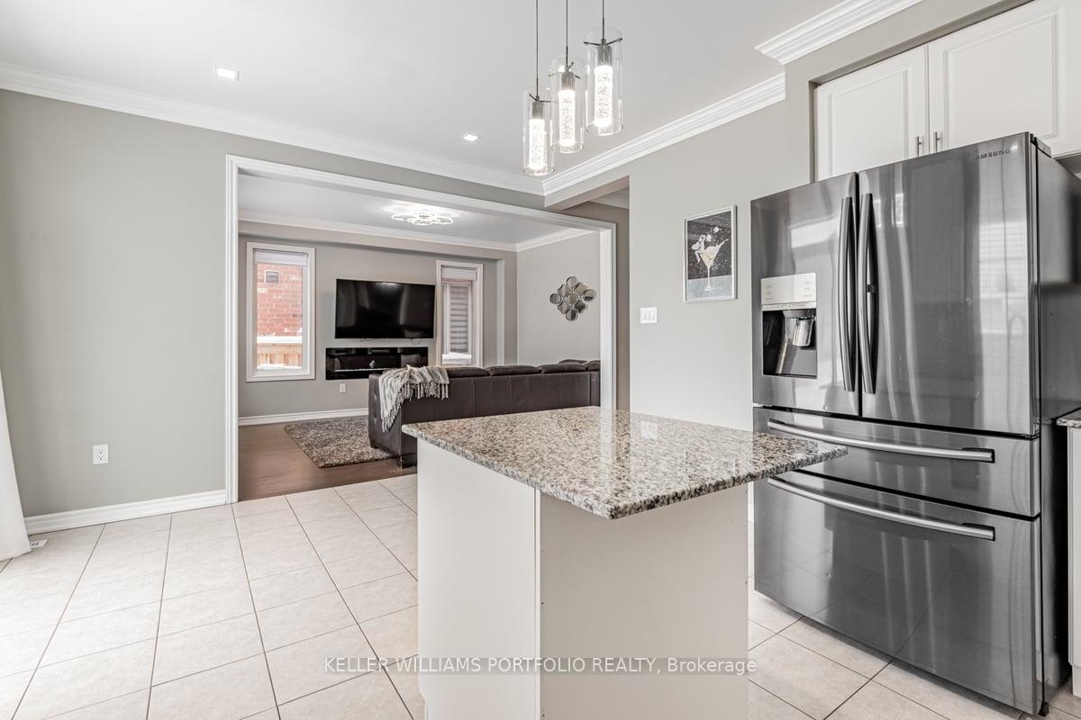Photo 16 of 42 Willoughby Place, Clarington, Bowmanville — HOMEH